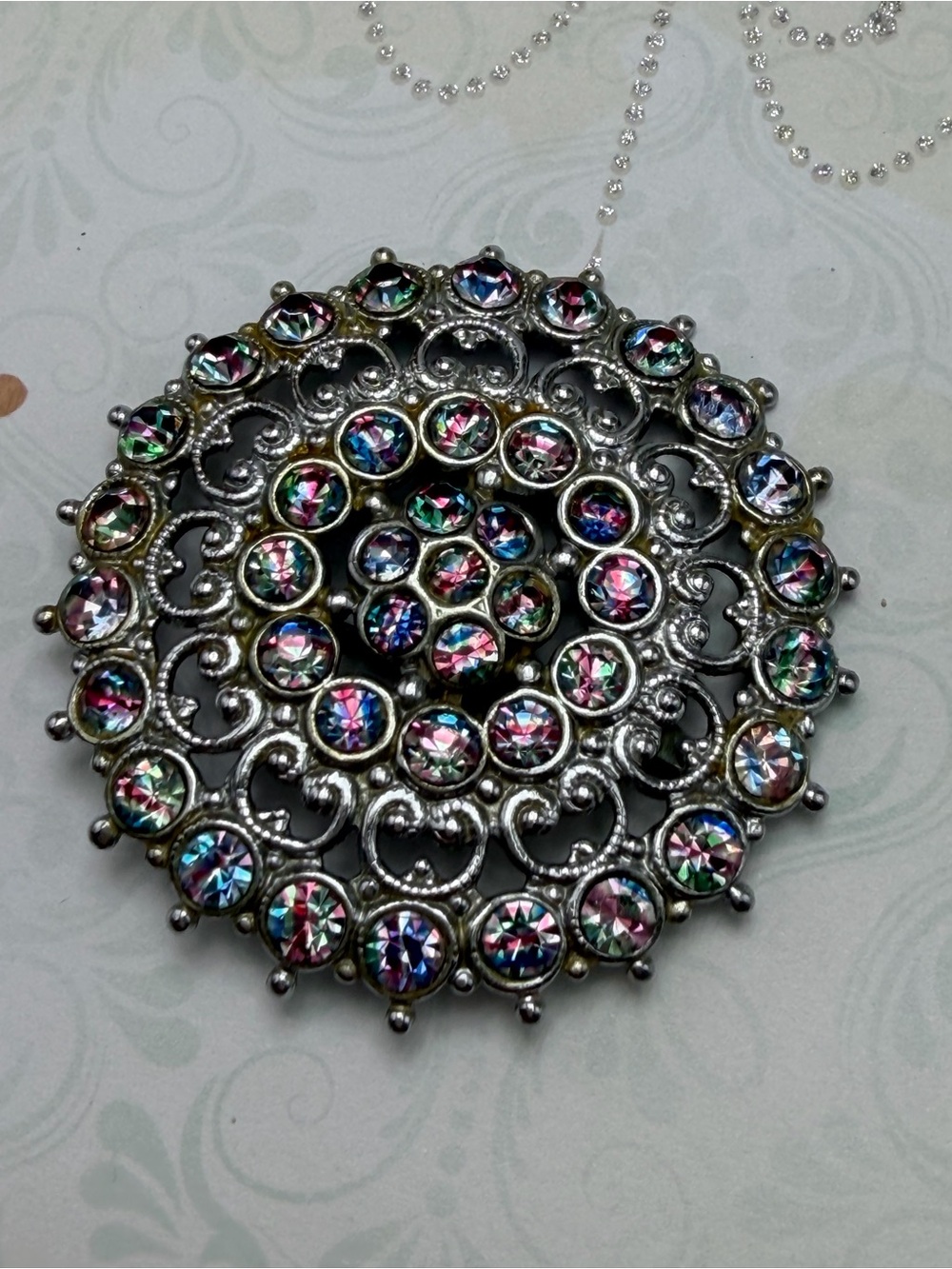 Vintage Iris Glass Round Statement Brooch #cz98